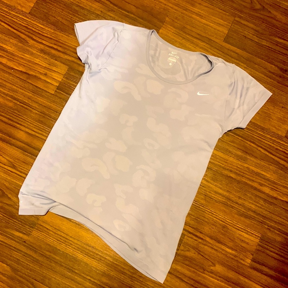 Nike dri-fit top